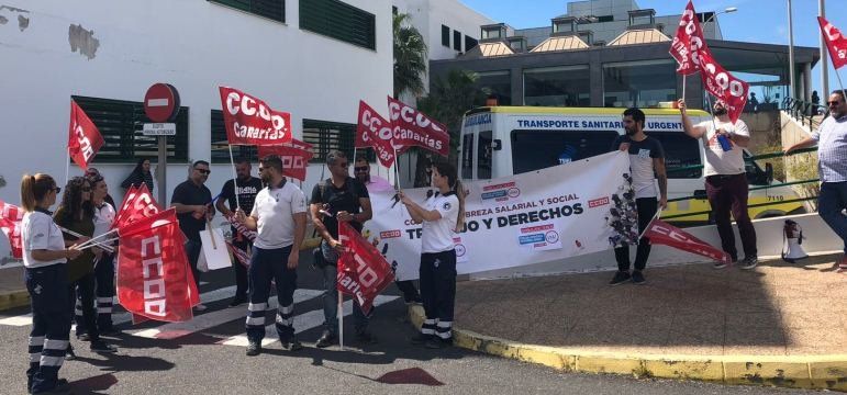 CCOO y USO mantienen la huelga en las ambulancias y acusan a UGT de "vender humo"