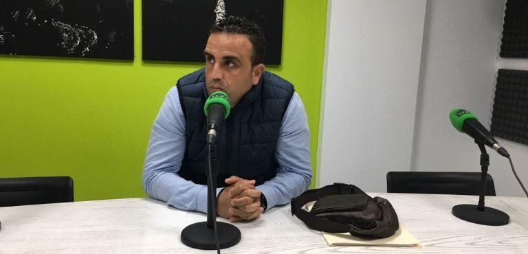 A former local police officer from Arrecife, dismissed after becoming disabled in the line of duty, demands to return to the force