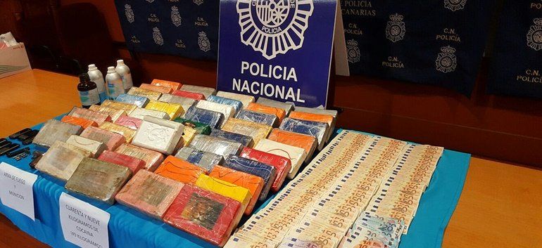 A juicio 10 presuntos miembros de una red que introdujo 49 kilos de cocaína en Lanzarote en un crucero