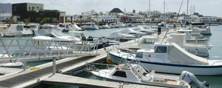 El denunciante de Yate pide personarse en los expedientes que intenten legalizar hoteles y el puerto