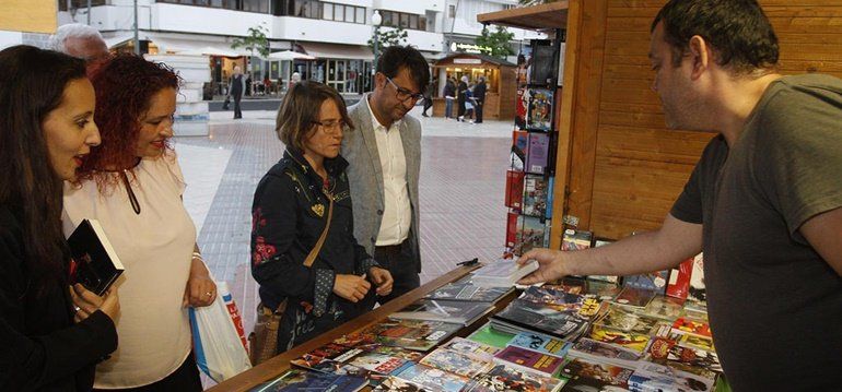 Arranca la Feria del Libro de Arrecife dedicada a Agustín de la Hoz