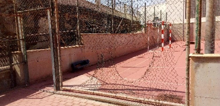 El PSOE de Tías insta al Gobierno canario a reparar  las instalaciones deportivas anexas al IES Puerto del Carmen