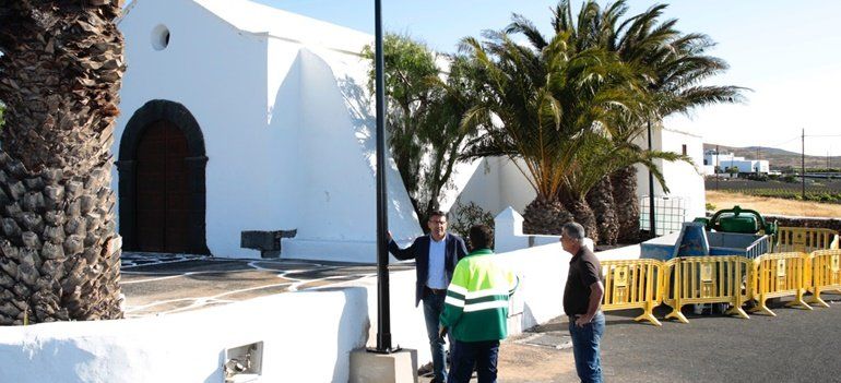 El Ayuntamiento de Teguise renueva las luminarias de los pueblos