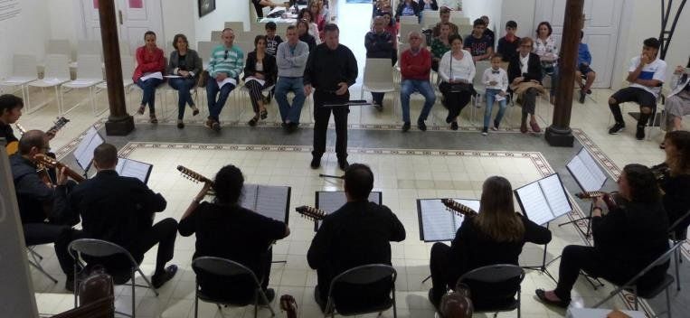 La Casa de la Cultura Agustín de la Hoz acogió un concierto de la Orquesta de Pulso y Púa