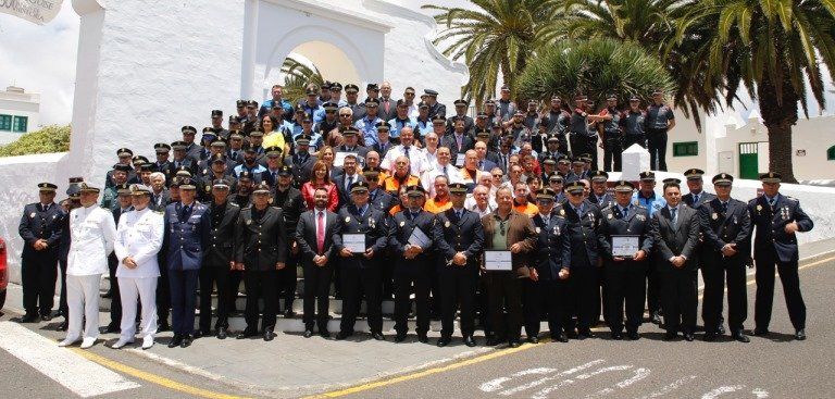 Nieves Lady Barreto preside la entrega de premios con motivo de la celebración del Policía Canaria