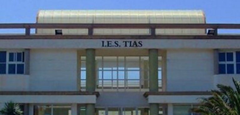 El IES Tías se habilitará como centro para alumnos con discapacidad motora aliviando el IES César Manrique