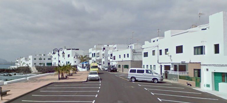 Un vecino denuncia el "hit" que ha impuesto el alcalde en Punta Mujeres: "Te peatonalizo y te callas"