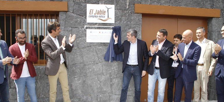 En marcha el Parque Eólico Teguise I, que "generará más de 1,5 millones de euros de beneficios al año"