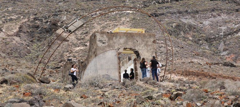 Un escritor holandés vivirá 10 días "con mínimos recursos" en una construcción derruida bajo el Risco