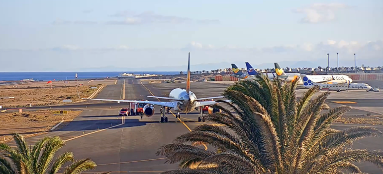 Así fue el aterrizaje de emergencia de un avión en el aeropuerto de Lanzarote