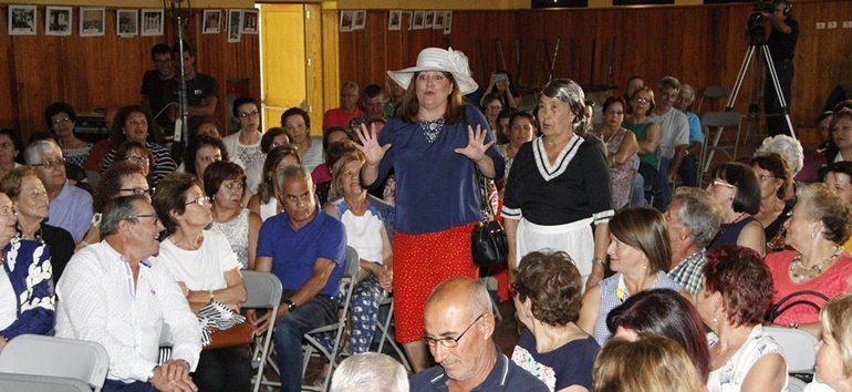 Las Aficionadas al Teatro de Mácher ponen el broche de oro a las fiestas en honor a San Pedro