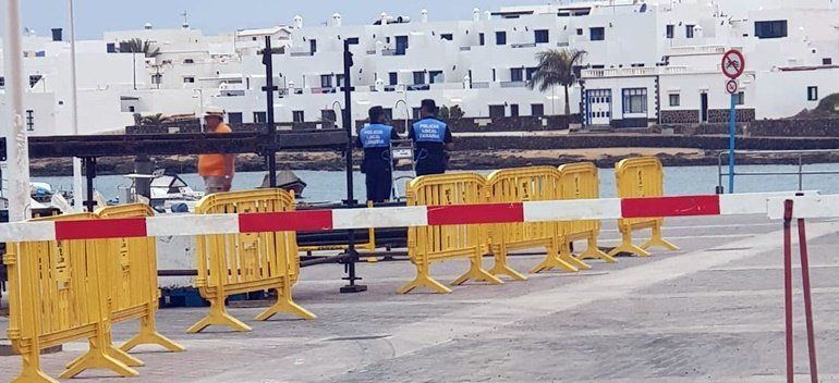 Un control policial en La Graciosa deja la isla sin taxis y con sanciones de hasta 1.500 euros