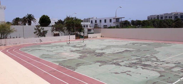 El PSOE denuncia el estado de las instalaciones deportivas del IES César Manrique de Arrecife