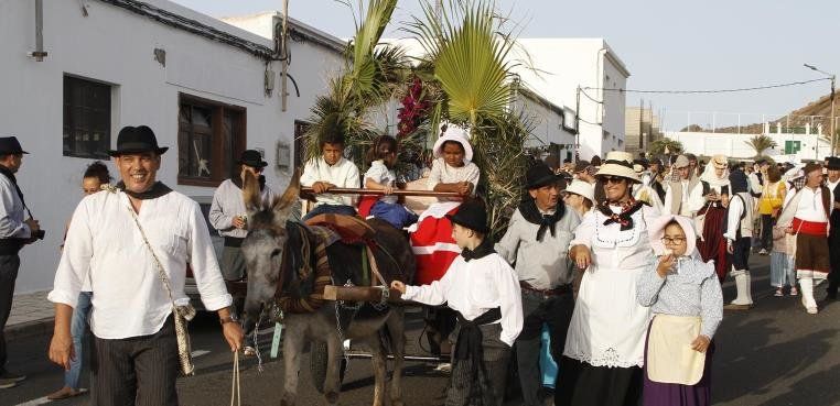 Tahíche celebró su tradicional romería en honor a Santiago Apóstol