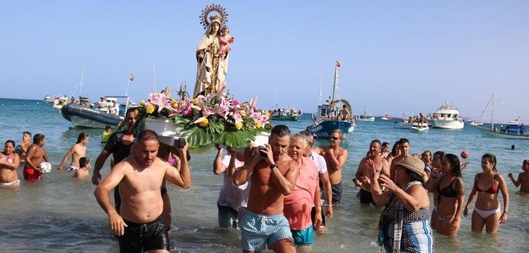 Playa Blanca shows its devotion to the Virgen del Carmen by sea and land