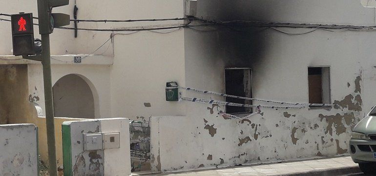 Vecinos de Titerroy preguntan al Ayuntamiento si ha hecho una visita técnica a la casa 'okupa' incendiada