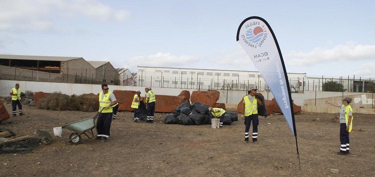 El Cabildo retira más de 23.500 kilos de residuos de Argana Alta a través de un programa de empleo
