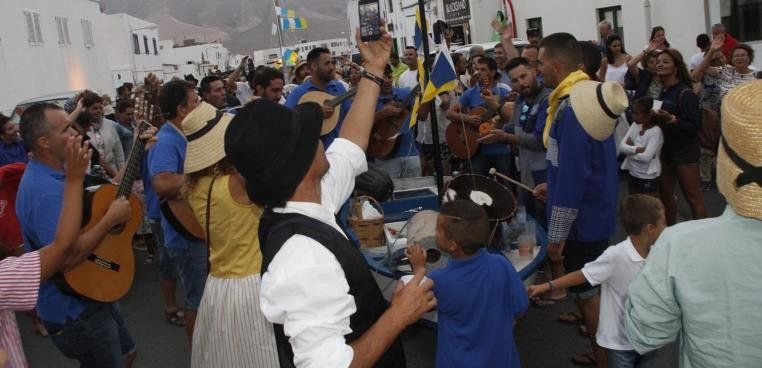 Famara celebra la tercera edición de su romería marinera