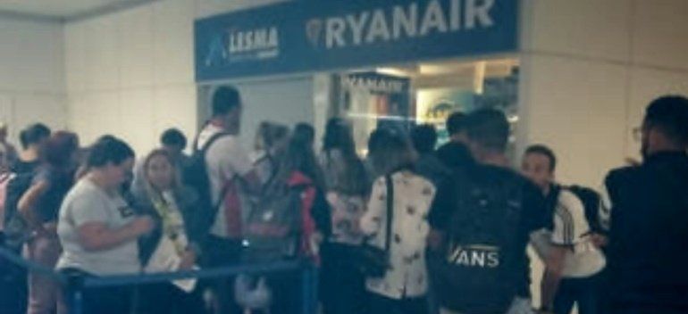 "La solución que nos daba Ryanair era volver a Lanzarote a partir del viernes o a otra isla el miércoles"