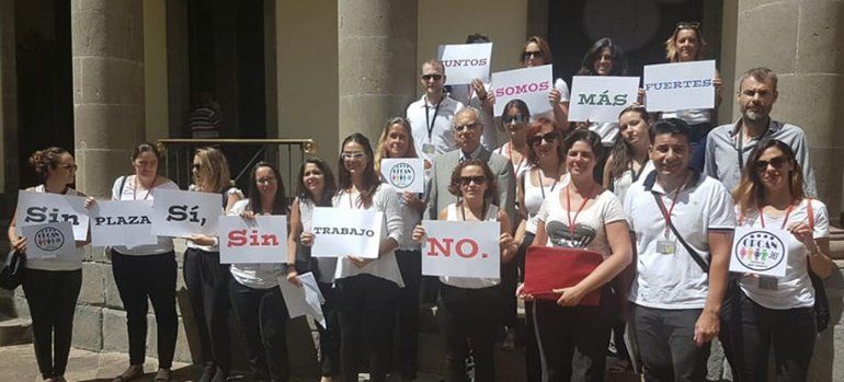 Los opositores aprobados sin plaza en Educación piden al Parlamento que actúe: El Gobierno no aporta solución