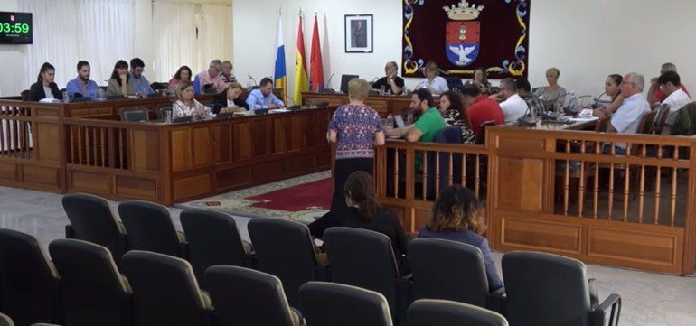 Usuarios del centro de mayores piden a Arrecife que exija la ejecución de las obras: "Merecemos esto y más"