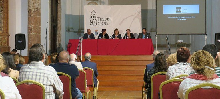 La UNED inaugura su curso académico con una lección magistral impartida por Elisa Pérez