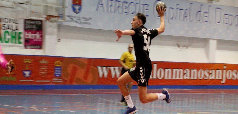 The youth of San José Obrero prevailed over the experience of Zonzamas (32-22)