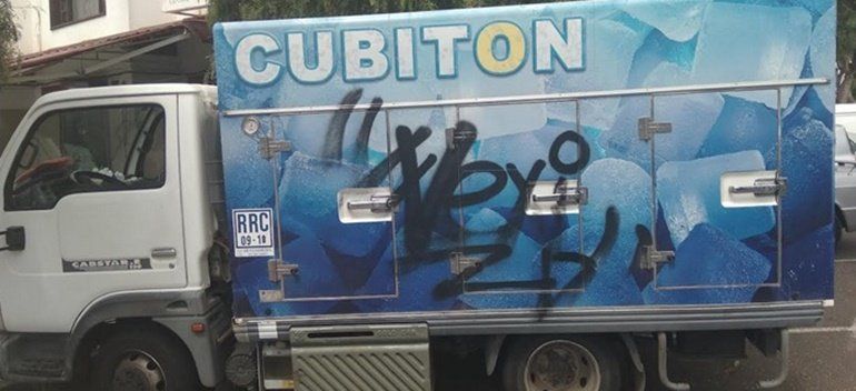 La Policía Local de Arrecife identifica al autor de "pintadas vandálicas" en un vehículo