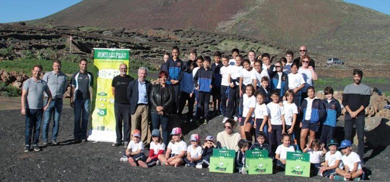 El alumnado del proyecto 'Ponte Las Pilas' participa en la recuperación de la Finca Los Lajares de Haría