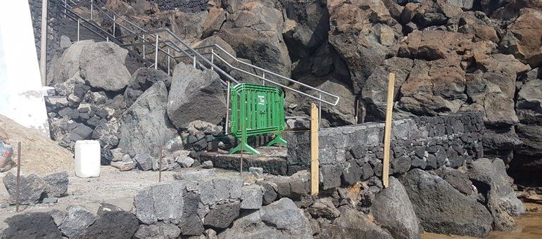 Tías responde al PSOE y afirma que la escollera de Playa Grande "no entraña riesgos para los bañistas"