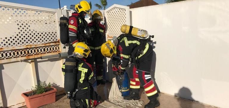 Los bomberos actúan en dos pequeños incendios en Arrecife y en Tías