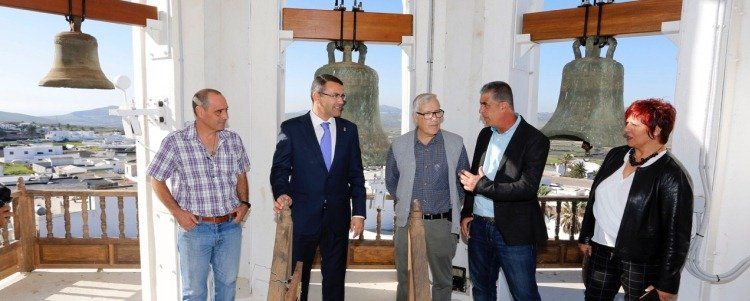 El PSOE de Teguise demuestra que las campanas nuevas costaron más de 21.000 euros de las arcas municipales