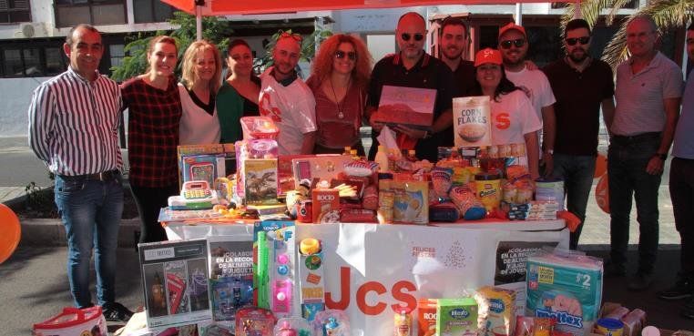 Jóvenes Ciudadanos  agradece la implicación de los canarios en la recogida de alimentos y juguetes