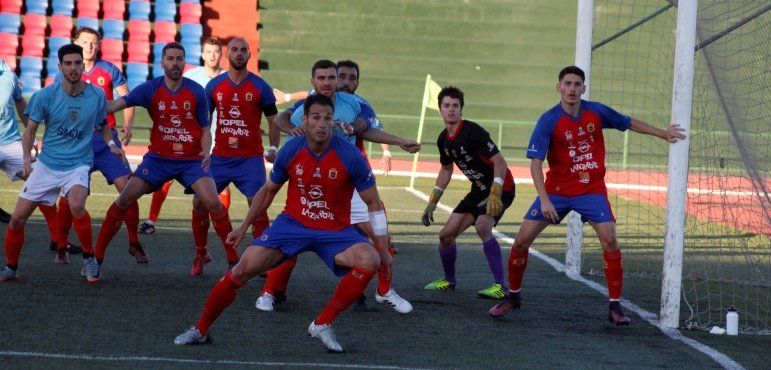 Derrota de la U.D. Lanzarote ante el C.D. Mensajero en la Palma (3-0)