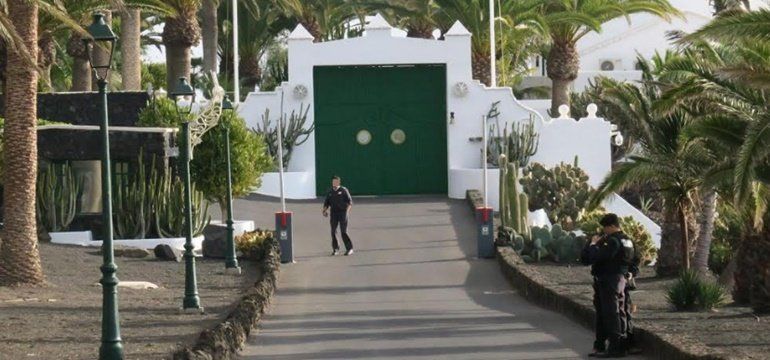 AUGC denuncia las condiciones de los agentes que protegen a Sánchez durante sus vacaciones en Lanzarote