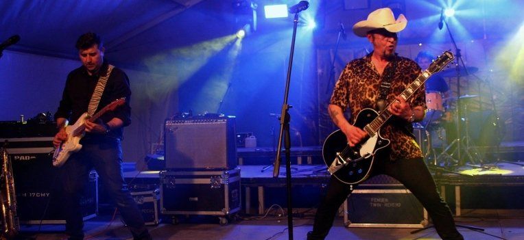 Playa Blanca brinda por el nuevo año con mezcla de rock and roll y merengue