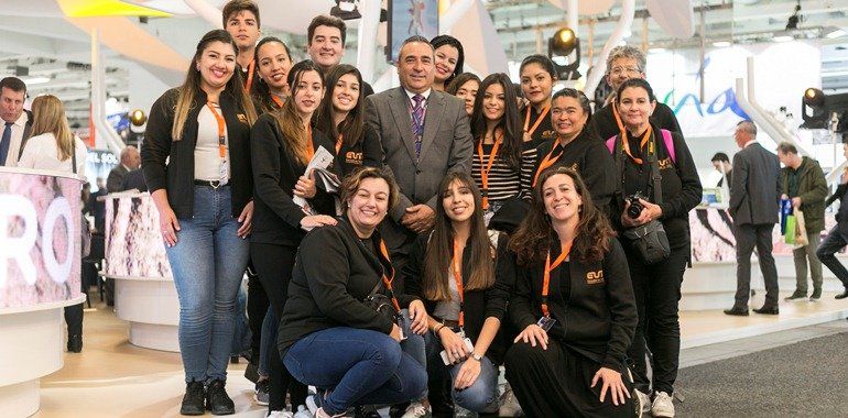 Catorce alumnos de la Escuela de Turismo participan en el viaje del Cabildo a la ITB junto a Pedro Hernández y Nona Perera