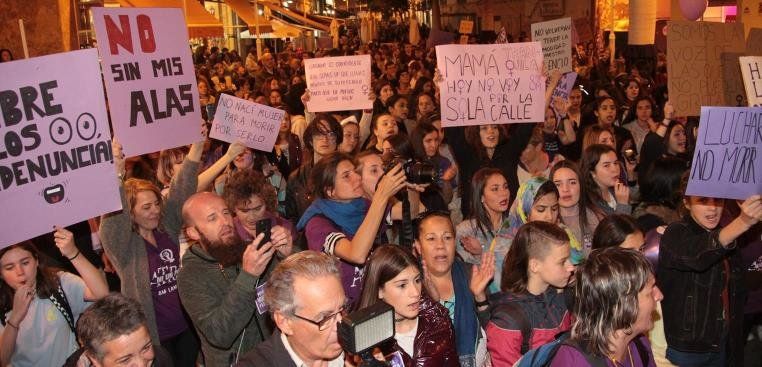 El 8M convoca a más de 2.000 personas en Lanzarote