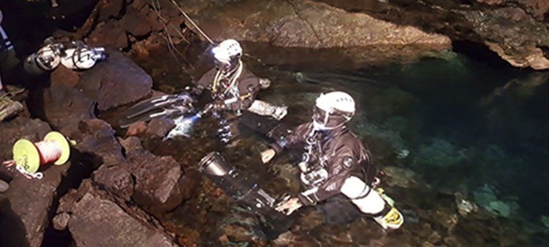 Un equipo de investigadores de la UNED logra alcanzar el final del Túnel de la Atlántida de Lanzarote