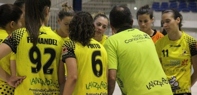 El CB Lanzarote Puerto del Carmen gana al San Adrián y se acerca a la eliminatoria por el ascenso