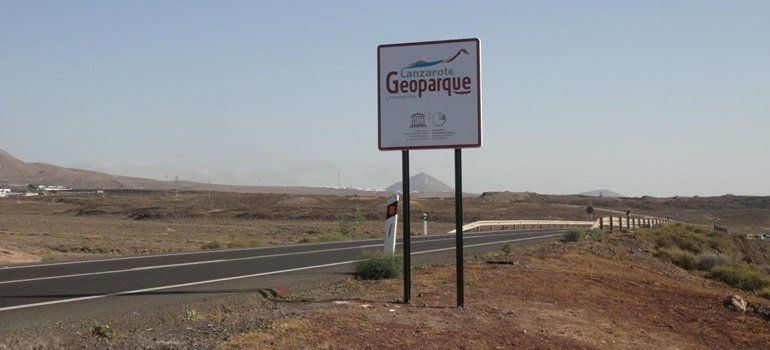 Somos acusa a San Ginés de "menoscabar" el legado de Manrique con la cartelería "ilegal" de Geoparque