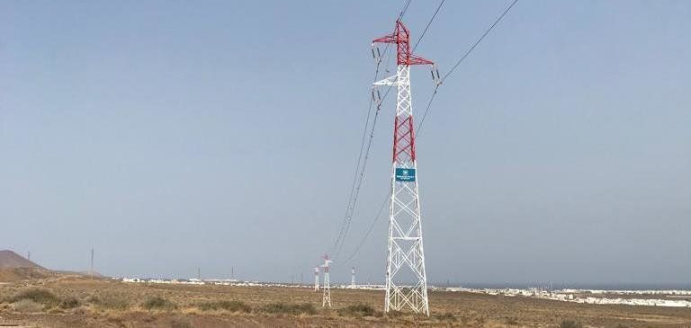 El Cabildo solicitará a REE la paralización del pintado de las torretas en la carretera de San Bartolomé