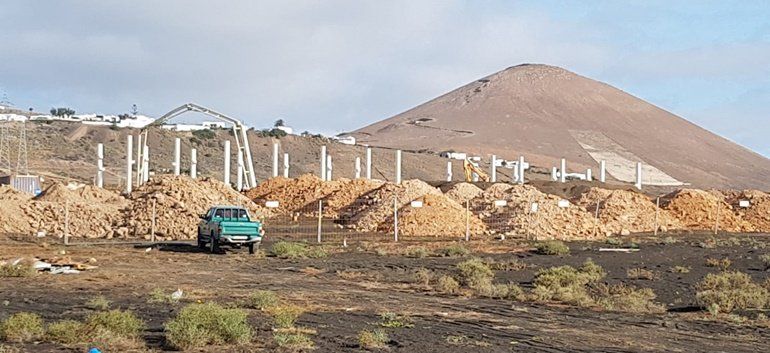 UPL alerta de la construcción de un "mamotreto" para la red eléctrica y critica la "falta de vigilancia" del Cabildo