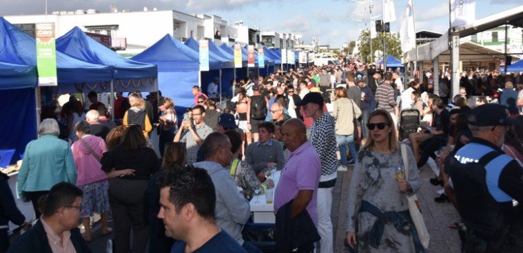 Miles de personas disfrutan de la VII Feria del Queso y la Cabra Saborea Lanzarote de Playa Blanca