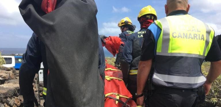 Rescatan a una mujer que sufrió una caída en el interior de la Cueva de los Verdes