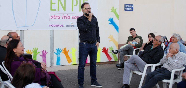 Lanzarote en Pie ? Sí Podemos presentó sus candidaturas en un acto junto al Pabellón de Argana Alta