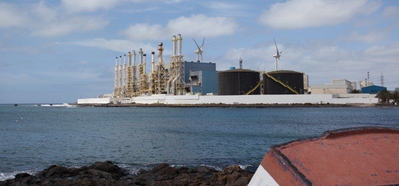 La demanda eléctrica en Lanzarote disminuyó un 2,6% en el 1er trimestre, más que la media regional