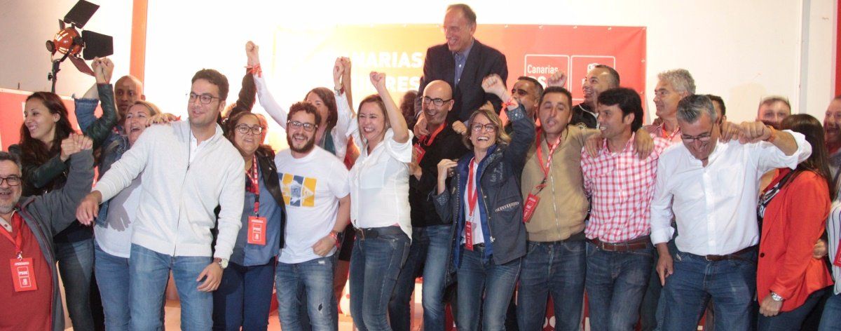 Euforia en la sede del PSOE tras convertirse en el gran ganador de las elecciones: "Y esto no acaba aquí"
