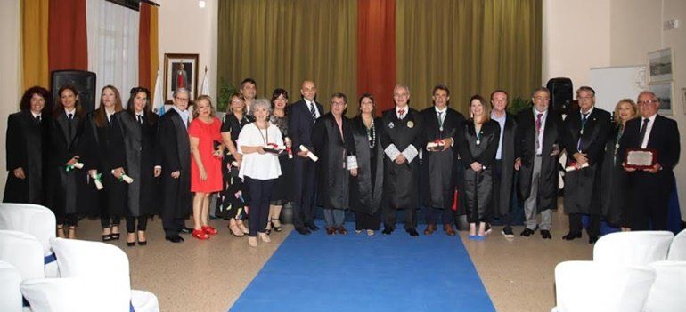 El Colegio de Graduados Sociales celebra su 15º aniversario condecorando a sus profesionales más veteranos