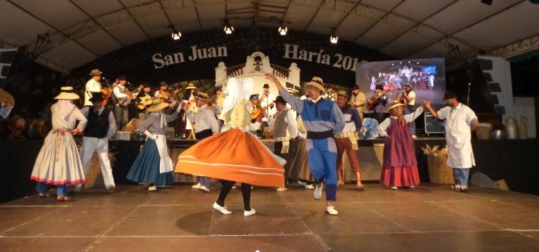 Haría acogió el  XVI Festival Folclórico de la agrupación Malpaís de la Corona